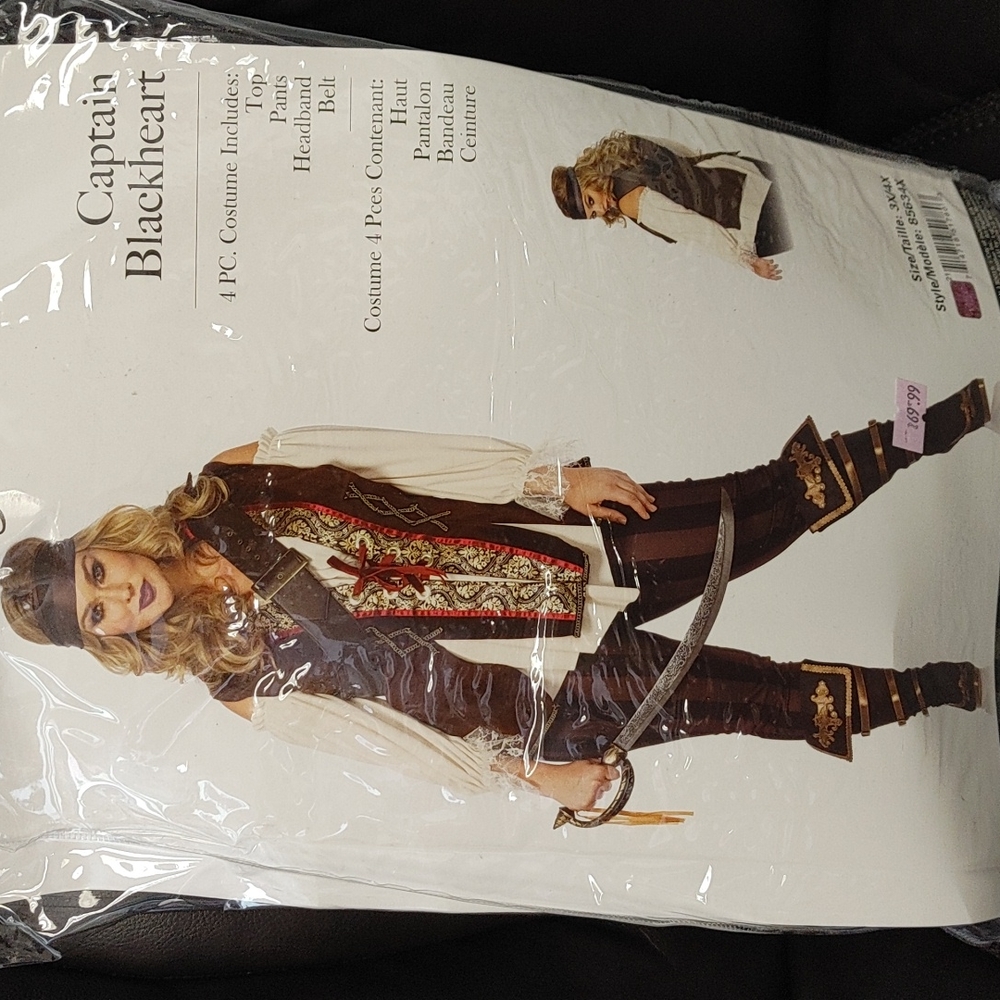 WOMAN CAPT'N BLACKHEART COSTUME/COSPLAY